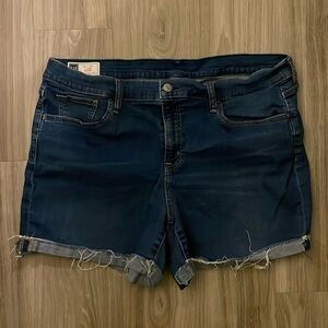 Gap 3” Mid Rise Jean Short